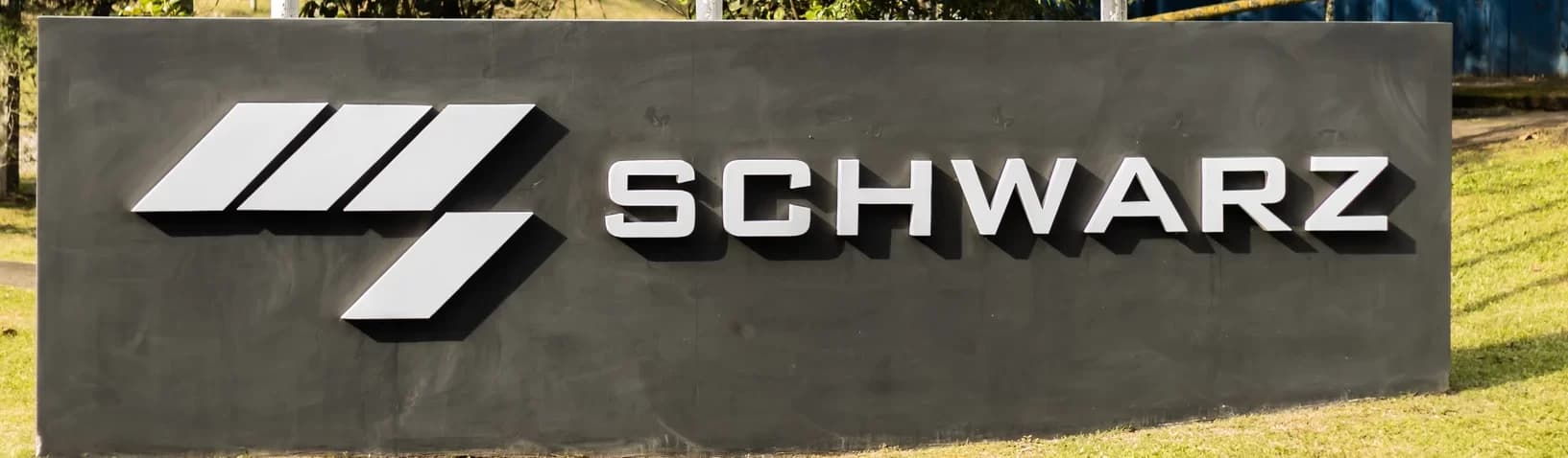 Schwarz